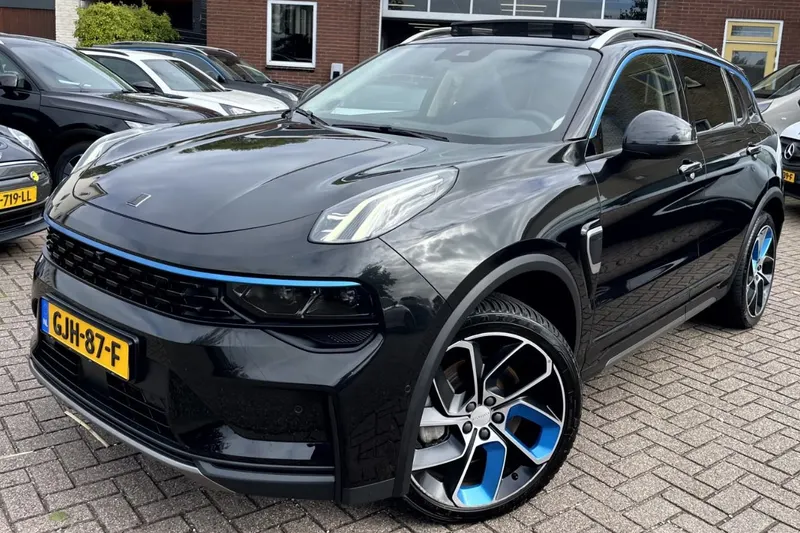 Lynk & Co 01 (2022)