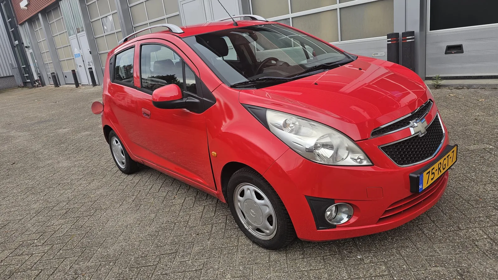 Chevrolet Spark (2011) — foto 1
