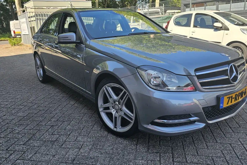 Mercedes-Benz C180 (2011)
