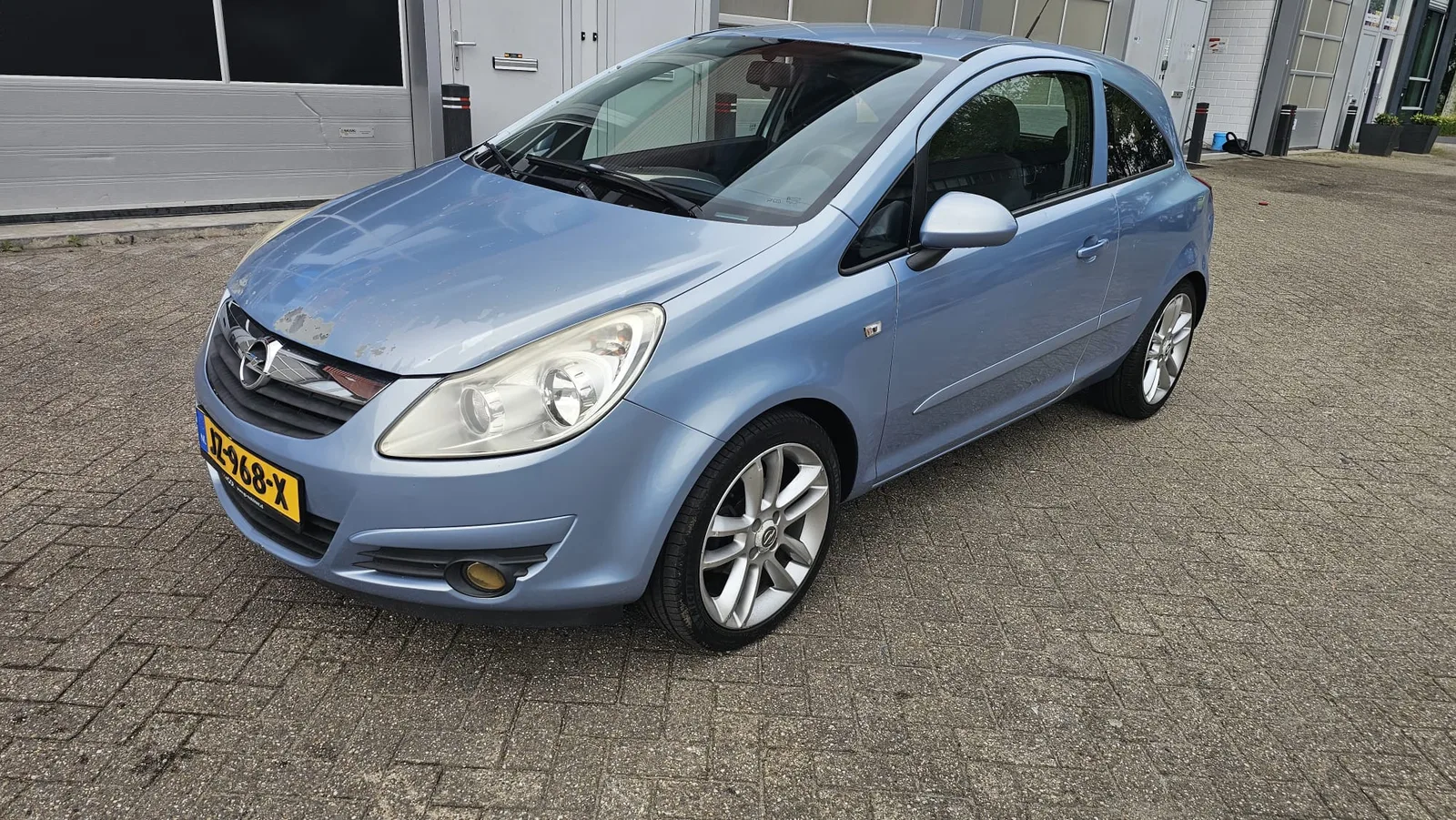 Opel Corsa (2007) — foto 1