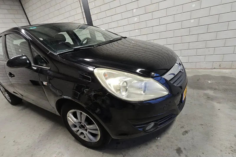 Opel Corsa (2009)