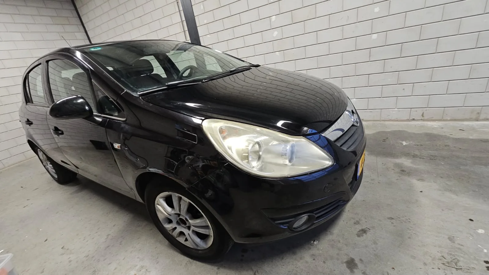Opel Corsa (2009) — foto 1