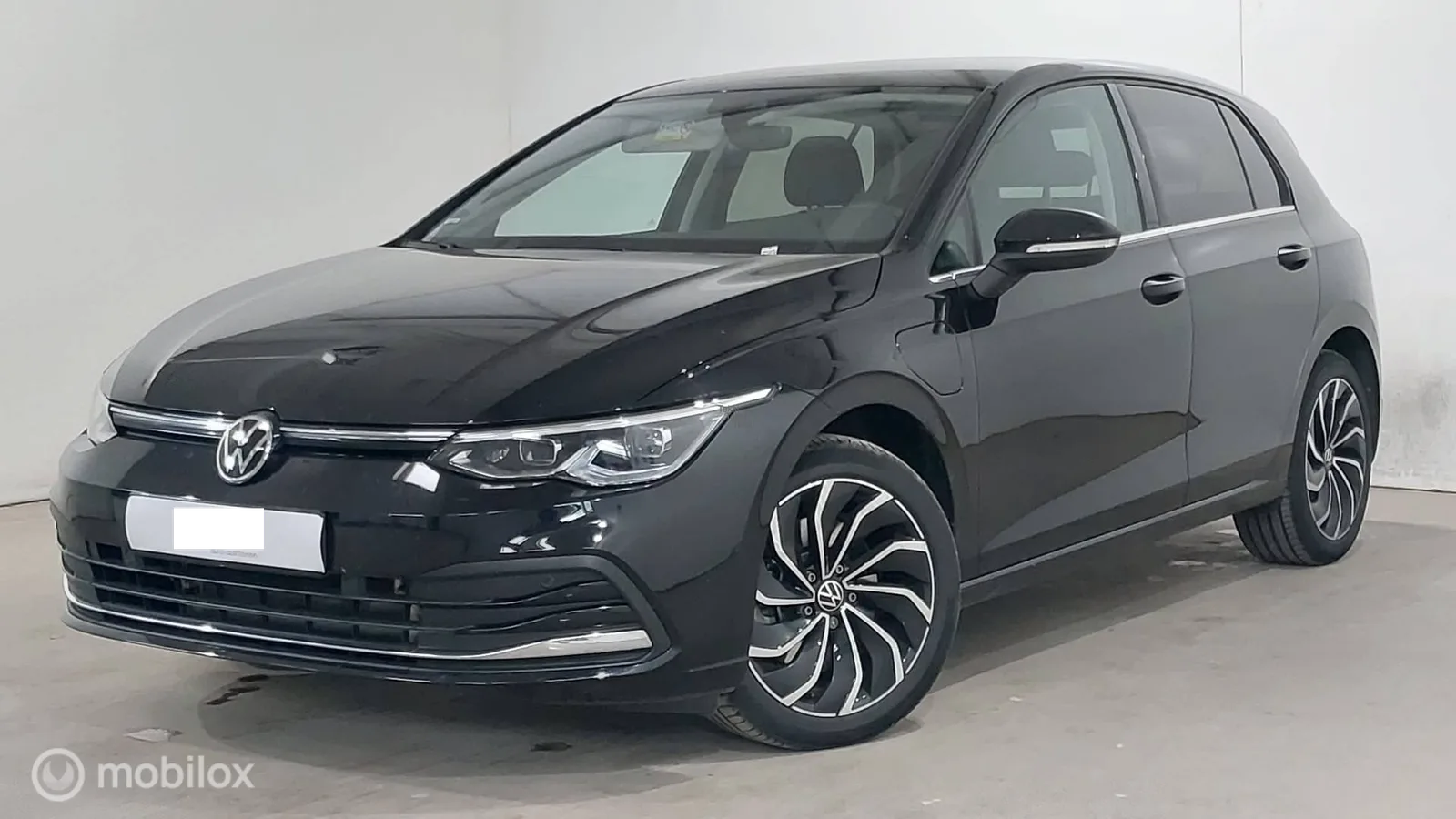Volkswagen Golf (2020) — foto 1