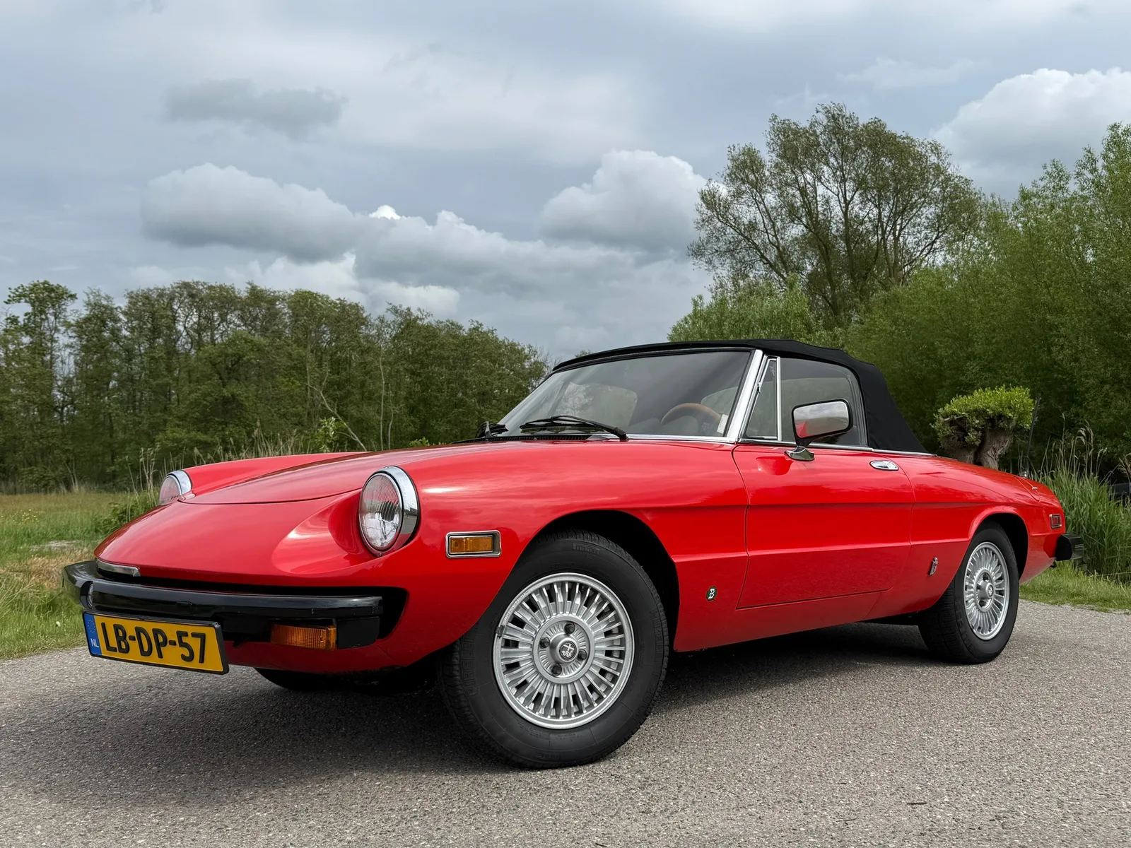 Alfa Romeo Spider (1981) — foto 1