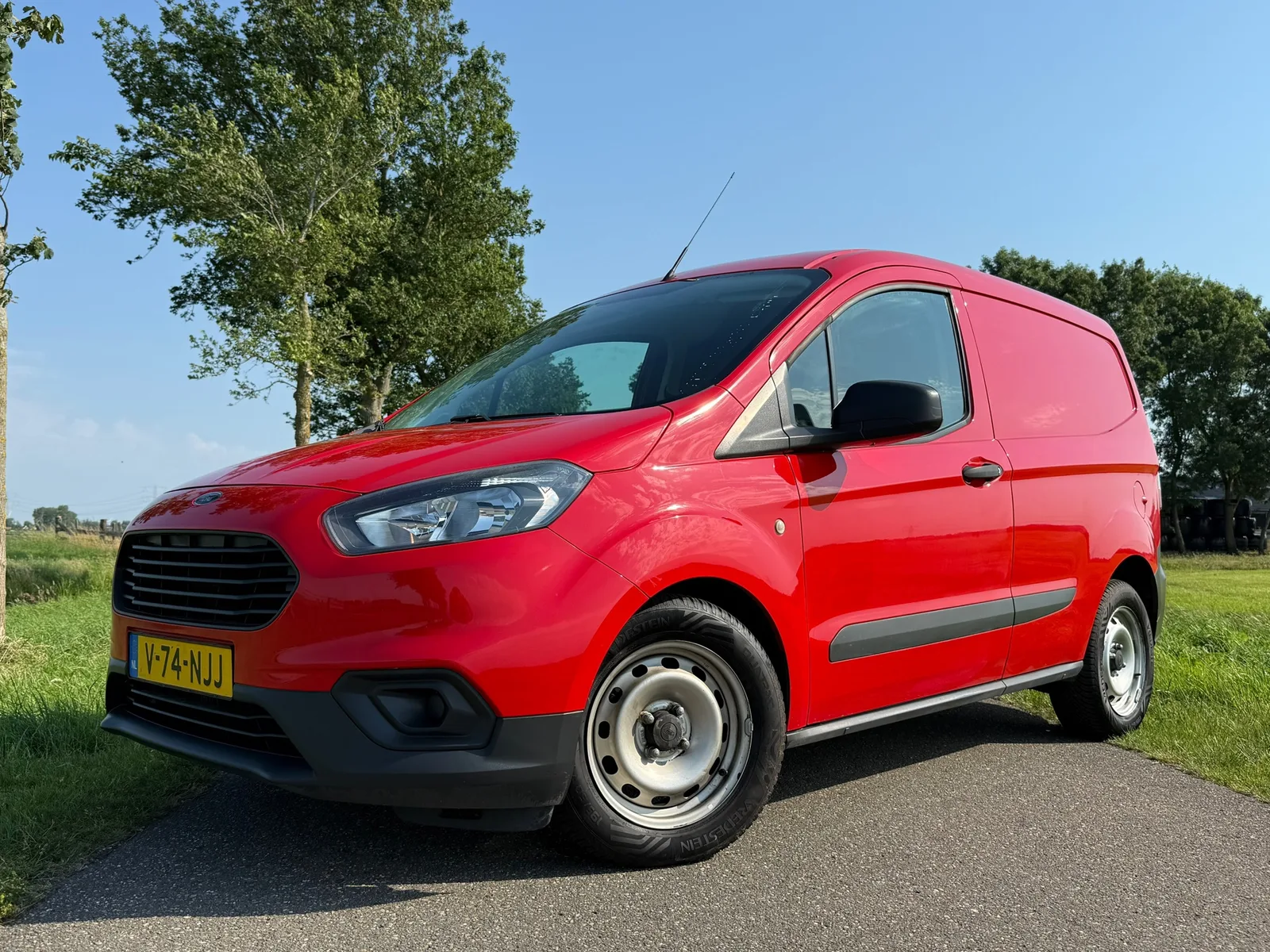 Ford Transit (2018) — foto 1