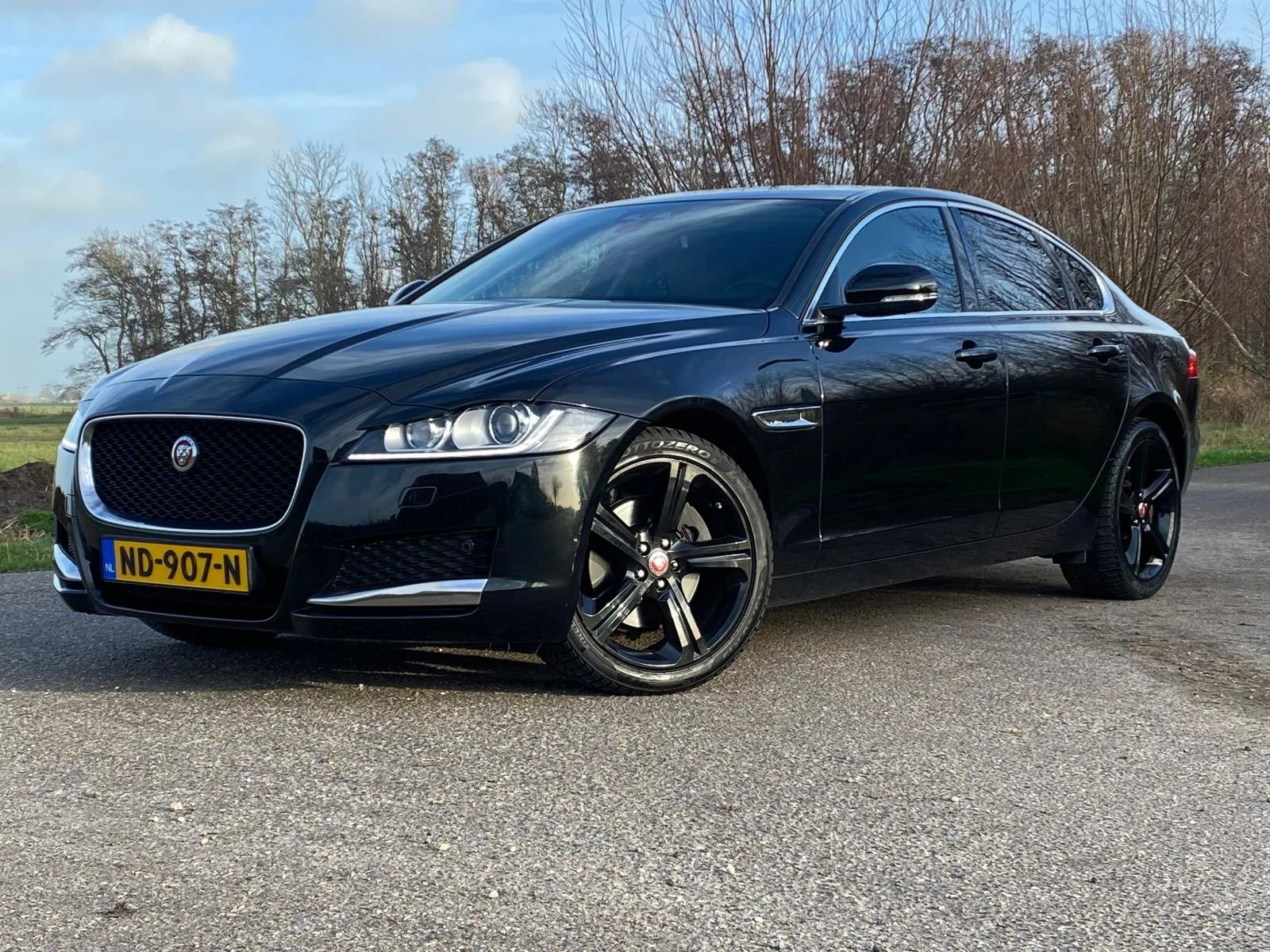 Jaguar XF (2017) — foto 1