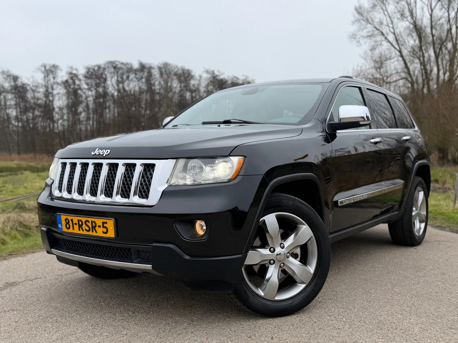 Jeep Grand Cherokee (2011) — foto 1