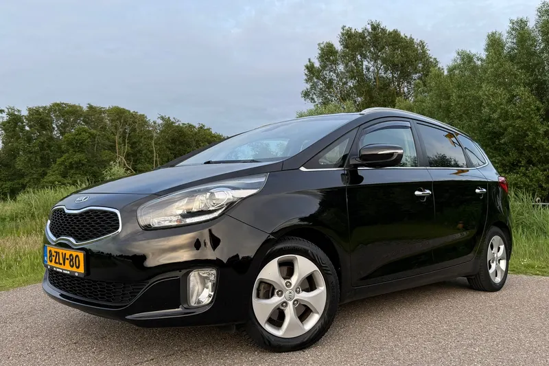Kia Carens (2015)