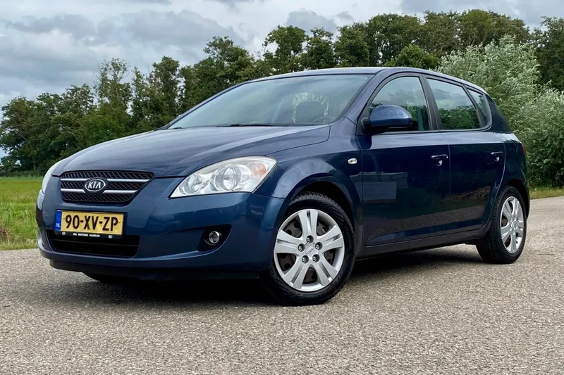 Kia Cee'd (2007)