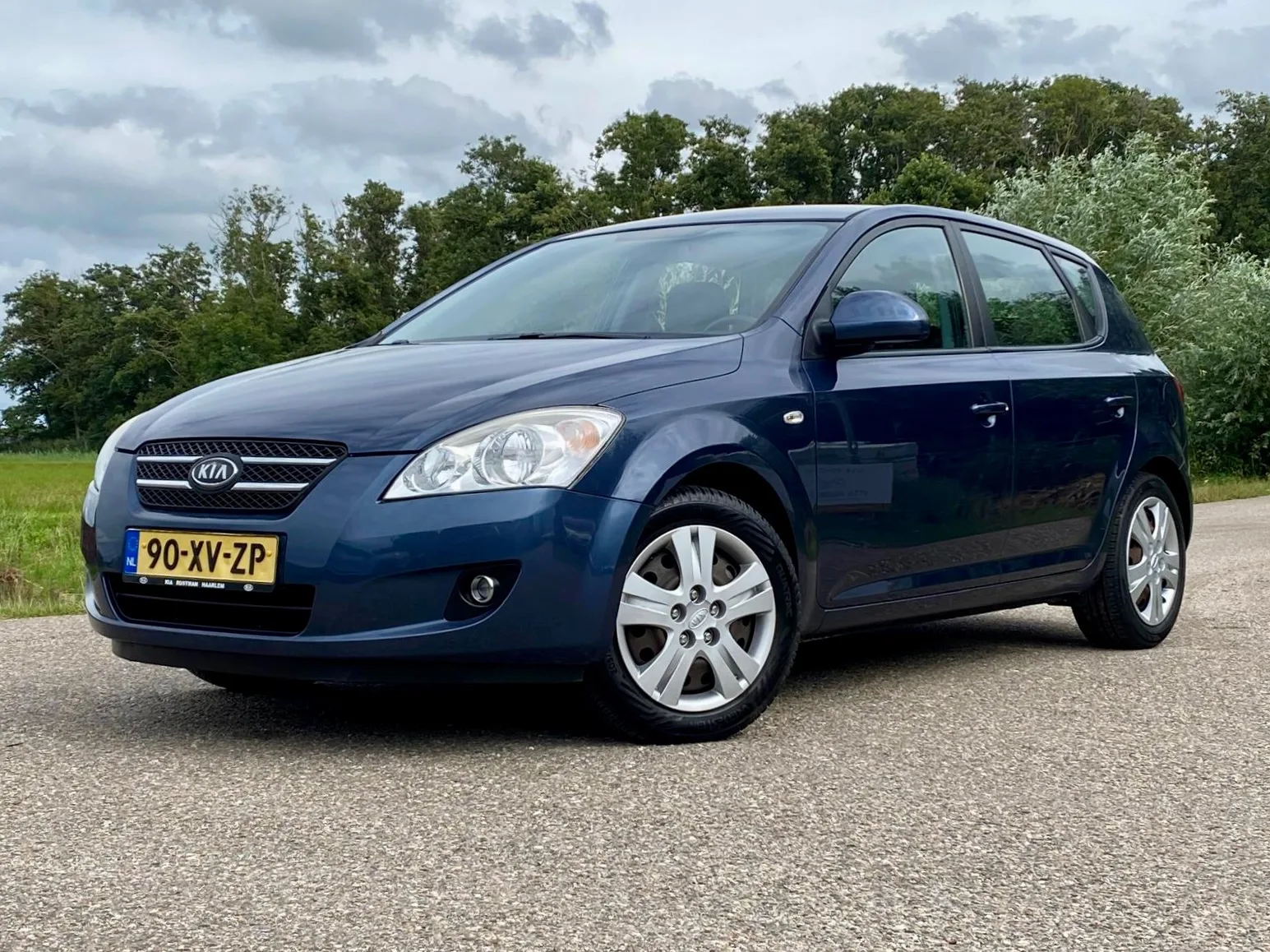 Kia Cee'd (2007) — foto 1