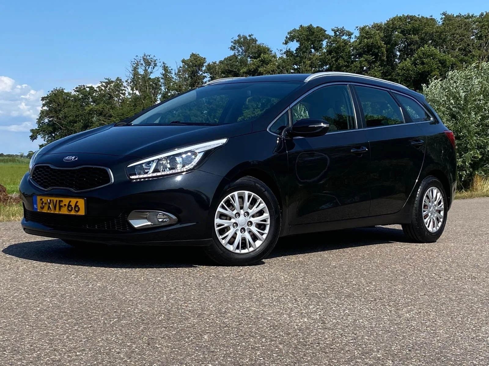 Kia Cee'd (2014) — foto 1