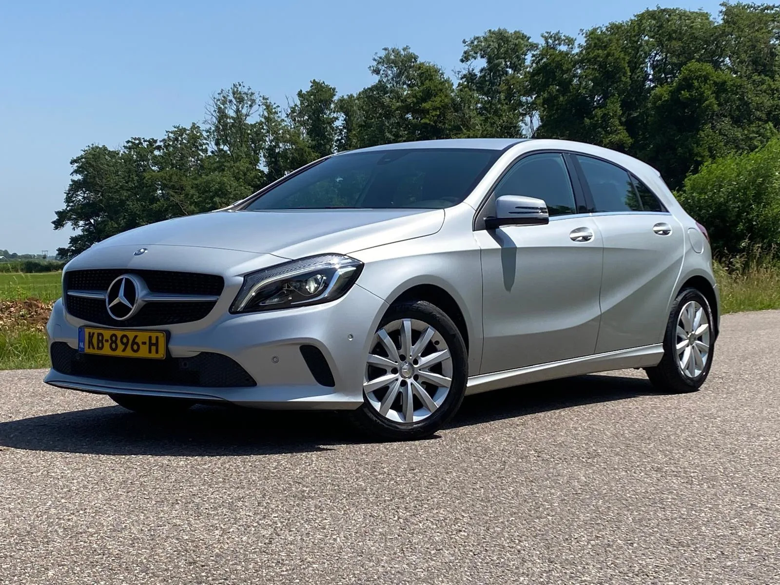Mercedes-Benz A-Klasse (2016) — foto 1