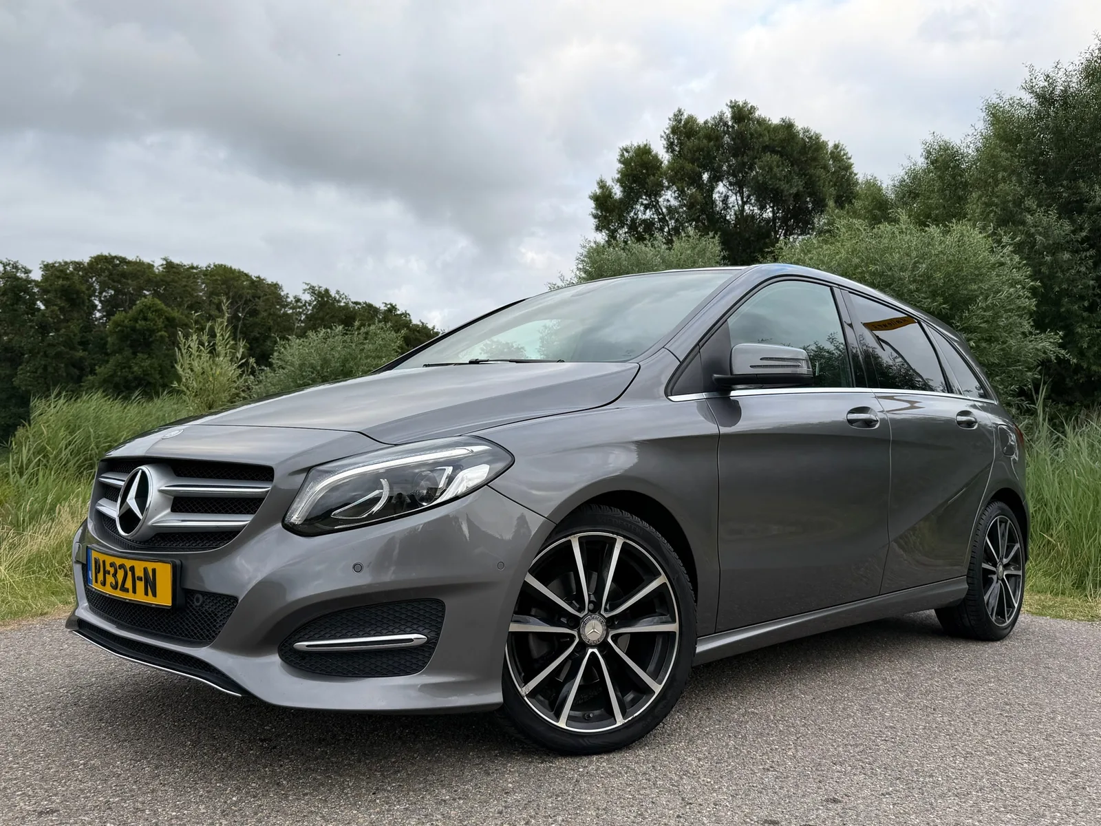 Mercedes-Benz B-Klasse (2017) — foto 1
