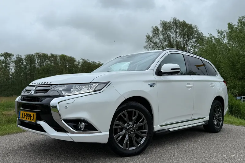 Mitsubishi Outlander (2019)