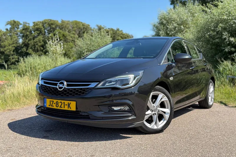 Opel Astra (2016)