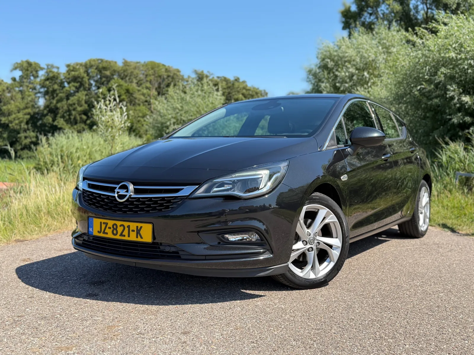 Opel Astra (2016) — foto 1