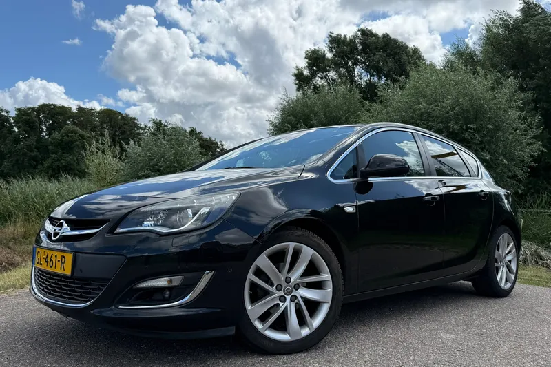 Opel Astra (2015)