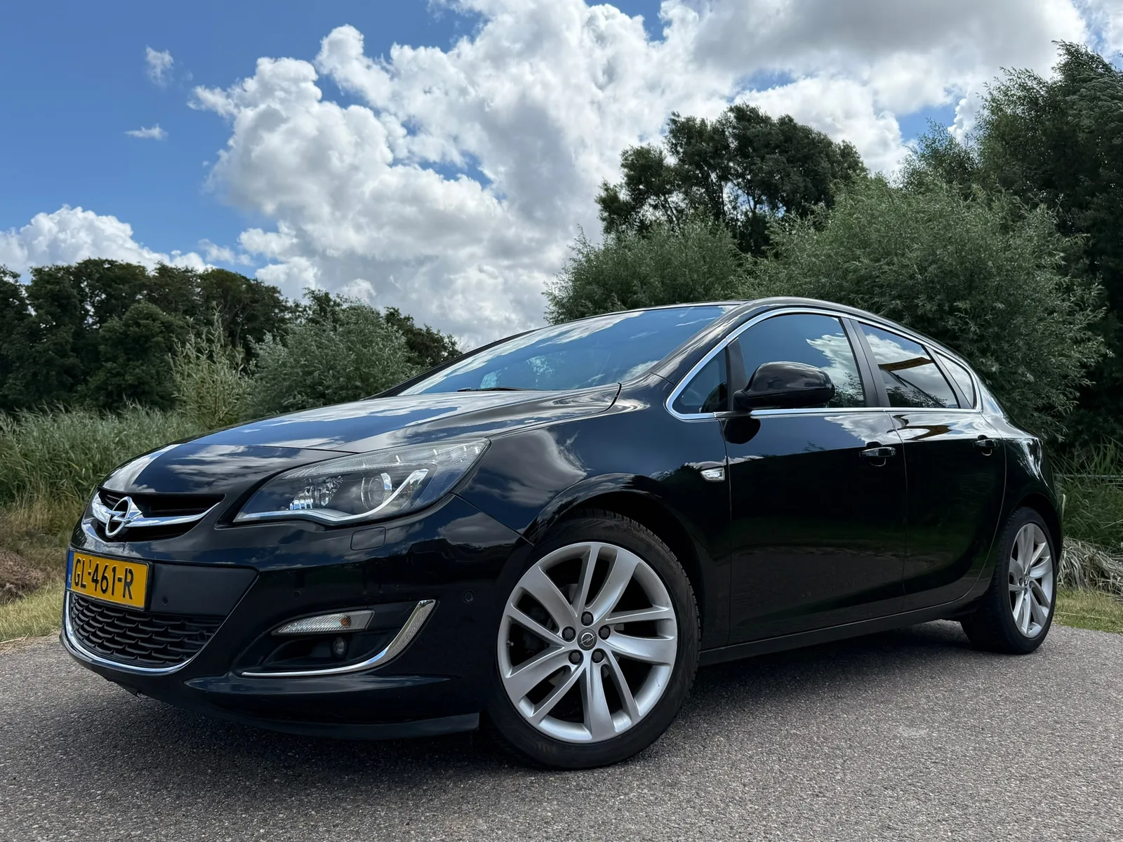 Opel Astra (2015) — foto 1