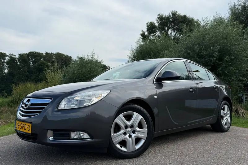 Opel Insignia (2011)