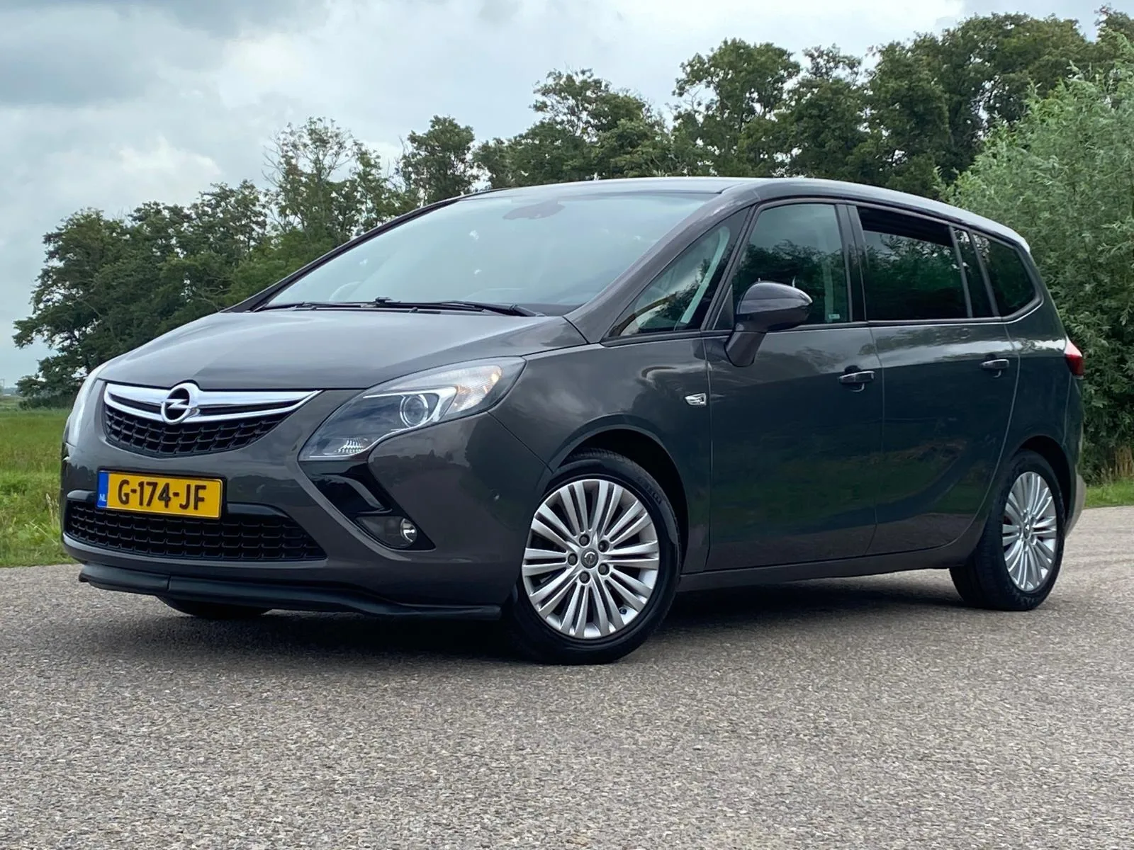 Opel Zafira Tourer (2016) — foto 1