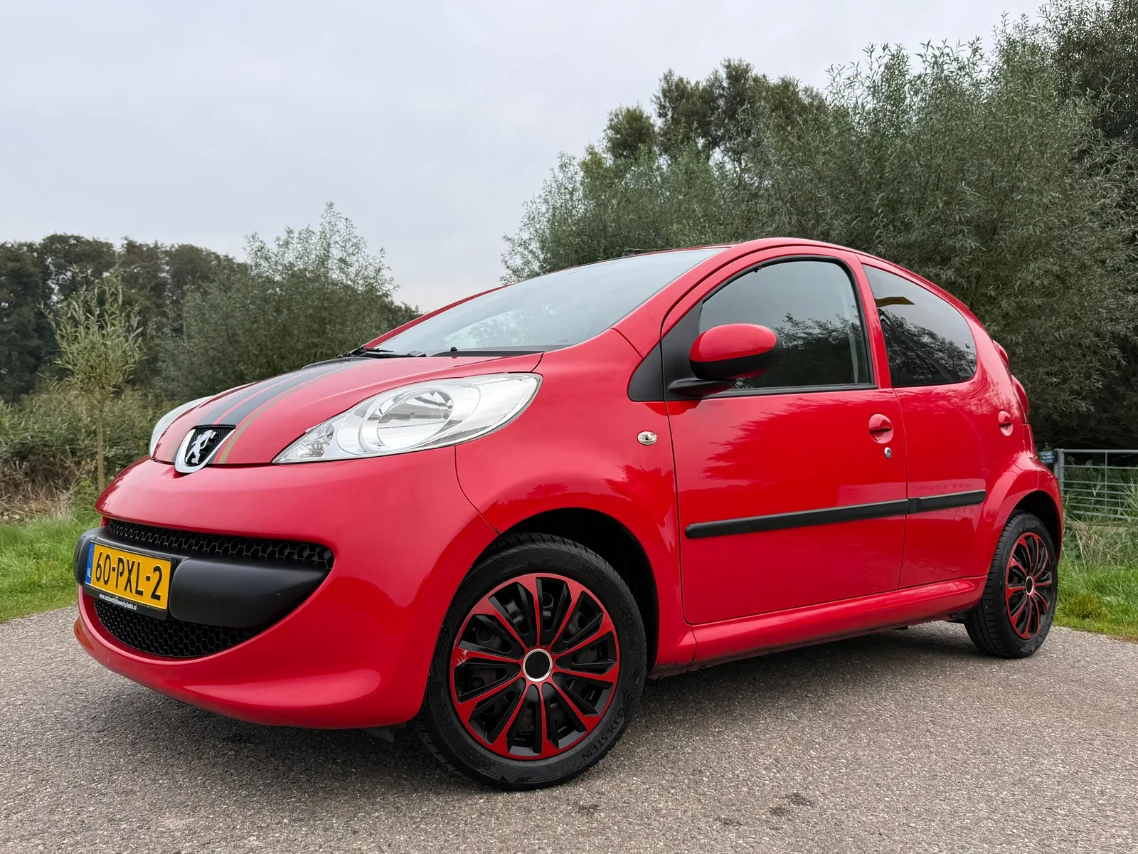 Peugeot 107 (2011) — foto 1