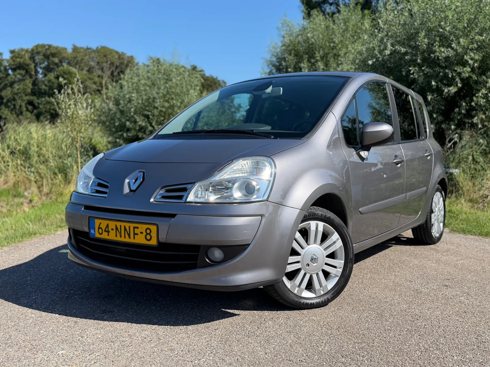 Renault Grand Modus (2010) — foto 1