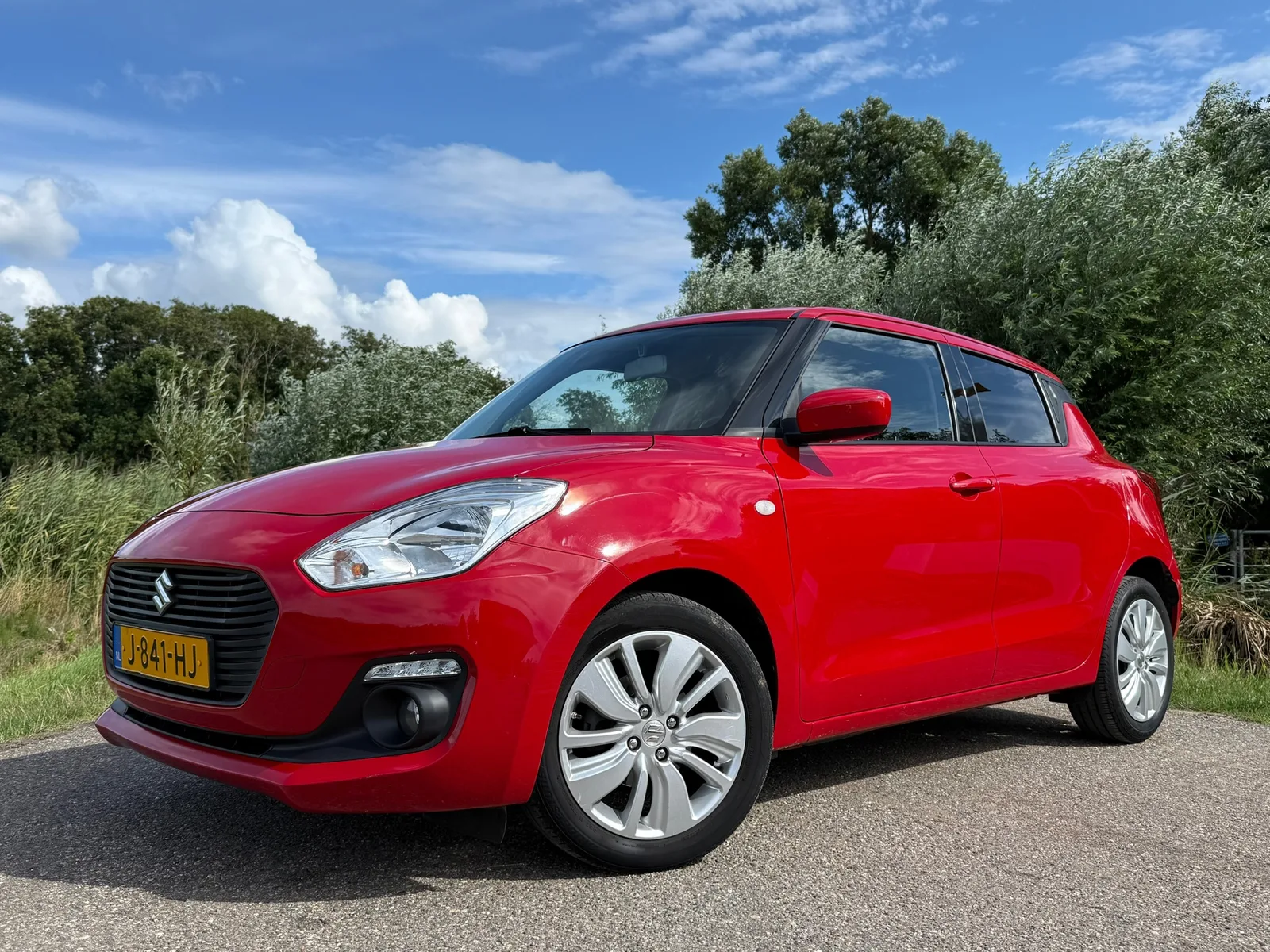 Suzuki Swift (2020) — foto 1