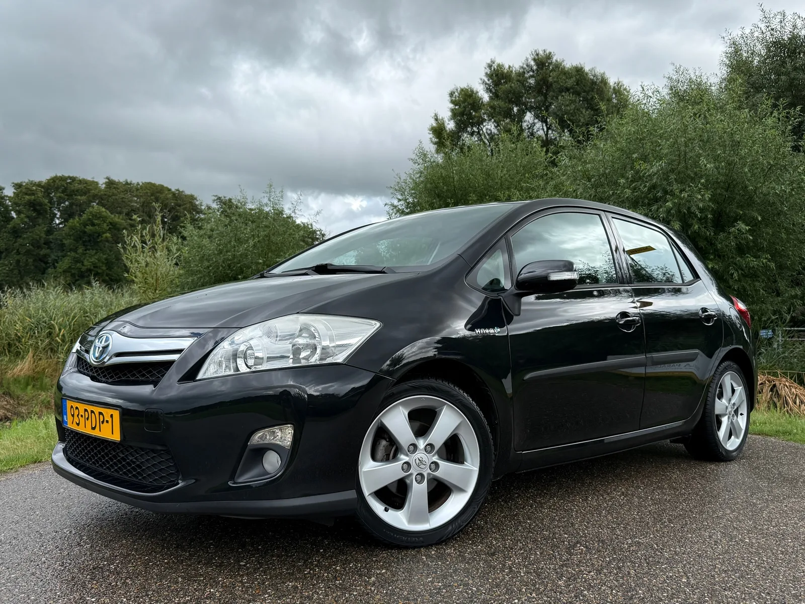 Toyota Auris (2011) — foto 1