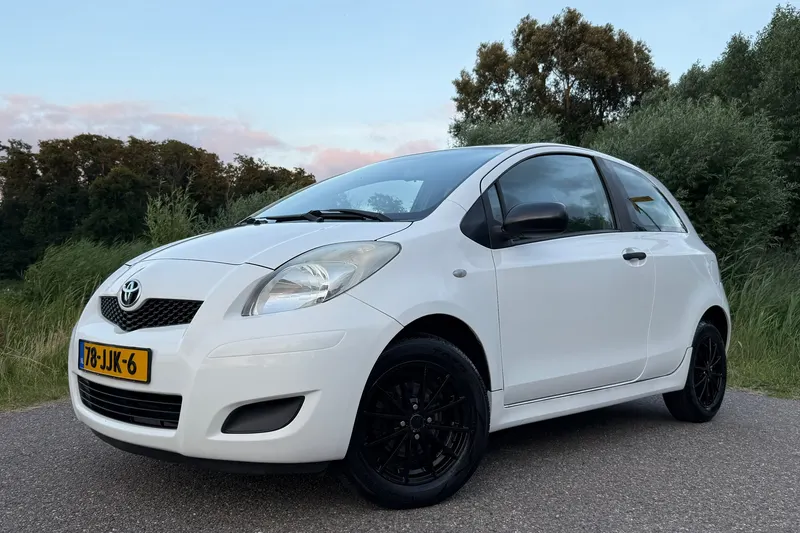 Toyota Yaris (2009)