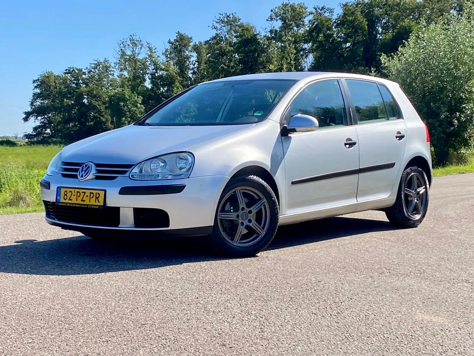 Volkswagen Golf (2005) — foto 1