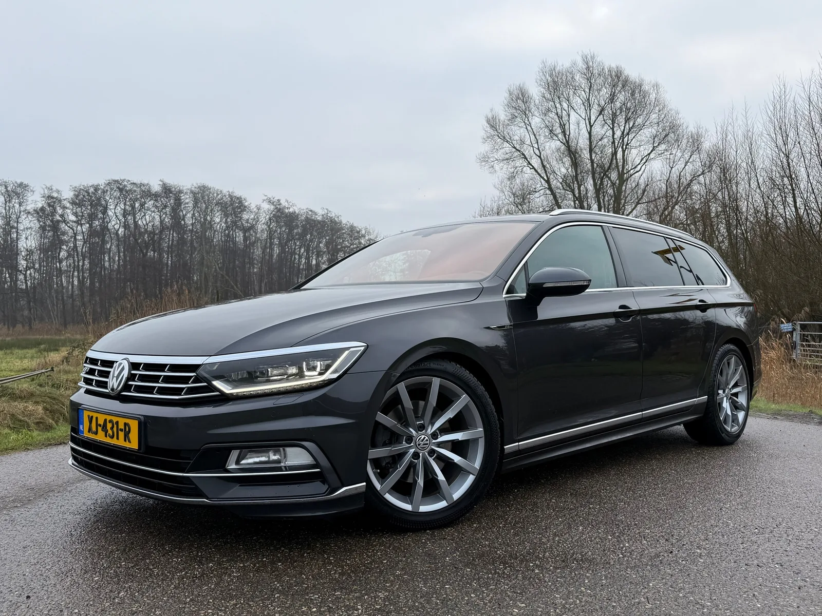 Volkswagen Passat (2019) — foto 1