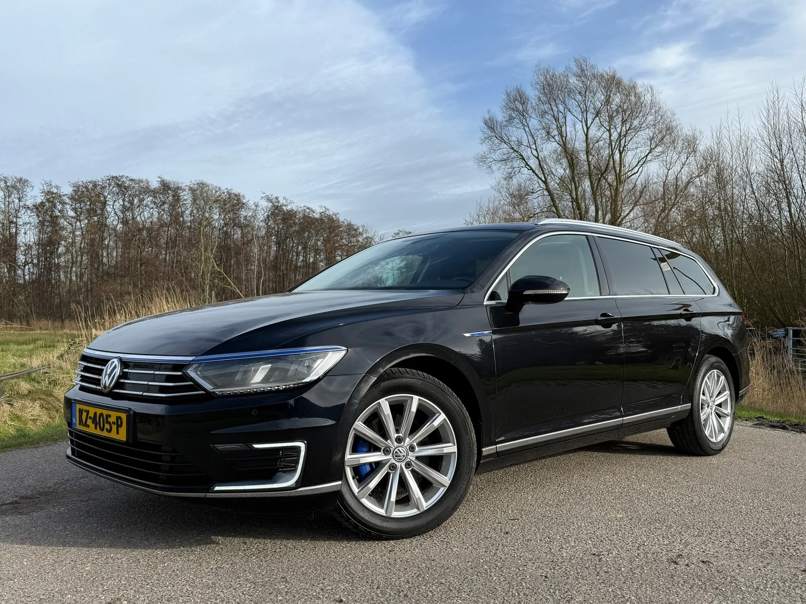 Volkswagen Passat (2016) — foto 1