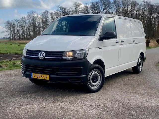 Volkswagen Transporter (2017) — foto 1
