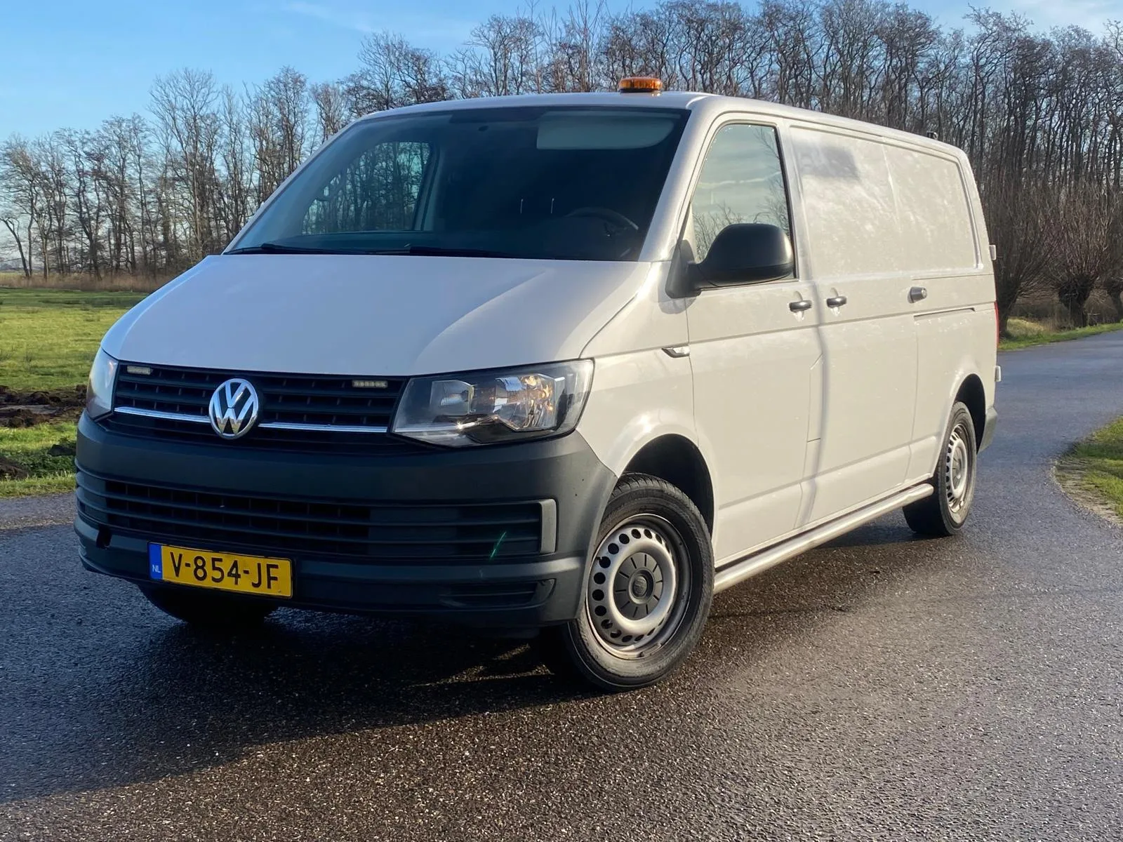 Volkswagen Transporter (2017) — foto 1