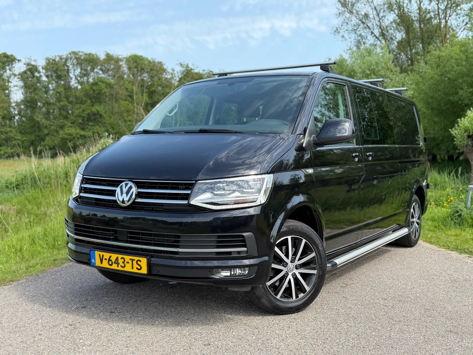 Volkswagen Transporter (2019) — foto 1