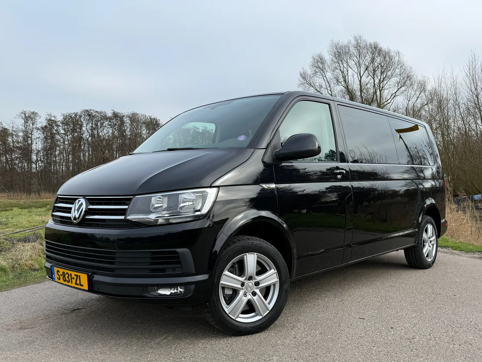 Volkswagen Transporter (2018) — foto 1