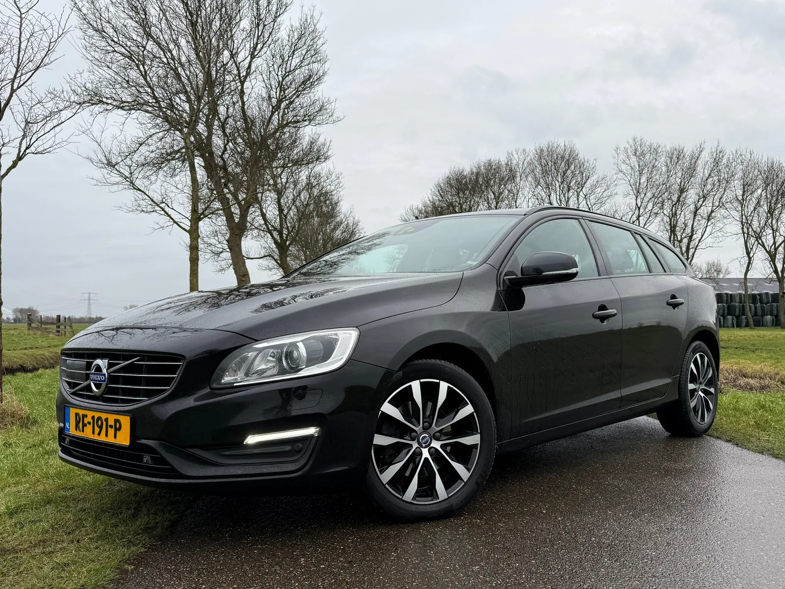 Volvo V60 (2017) — foto 1