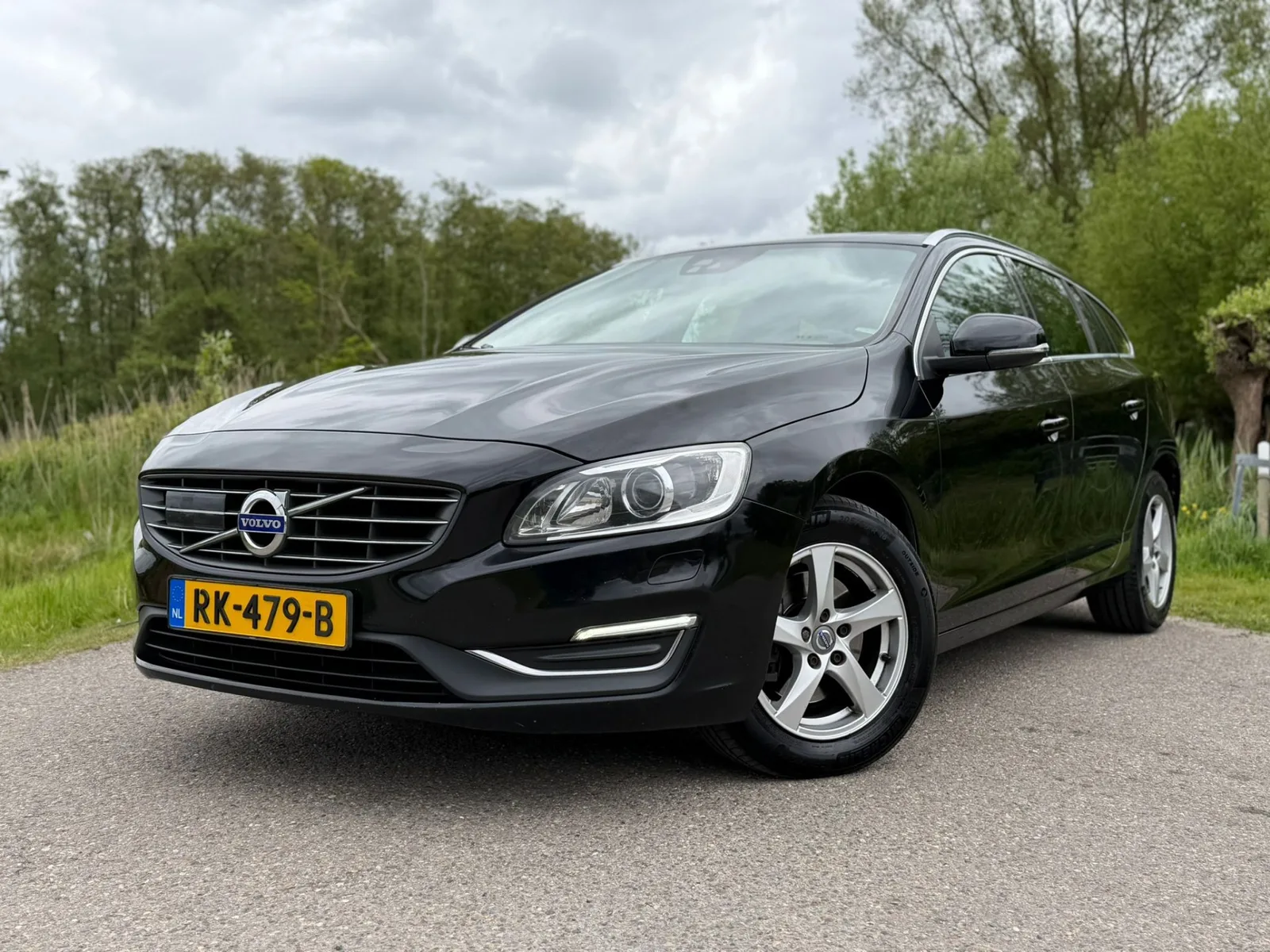 Volvo V60 (2016) — foto 1