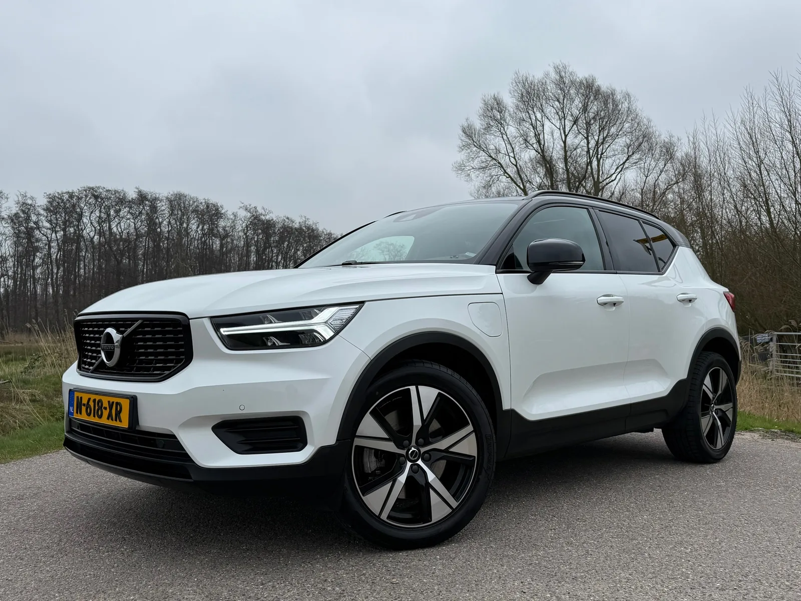 Volvo XC40 (2021) — foto 1