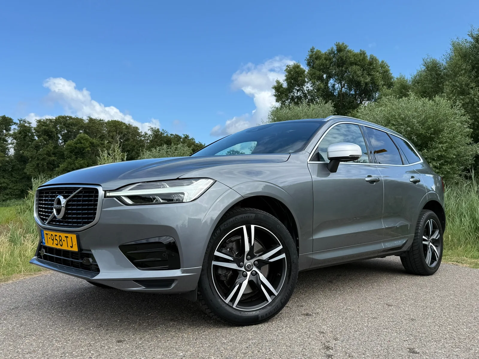 Volvo XC60 (2019) — foto 1