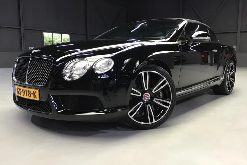Bentley Continental GTC (2013)