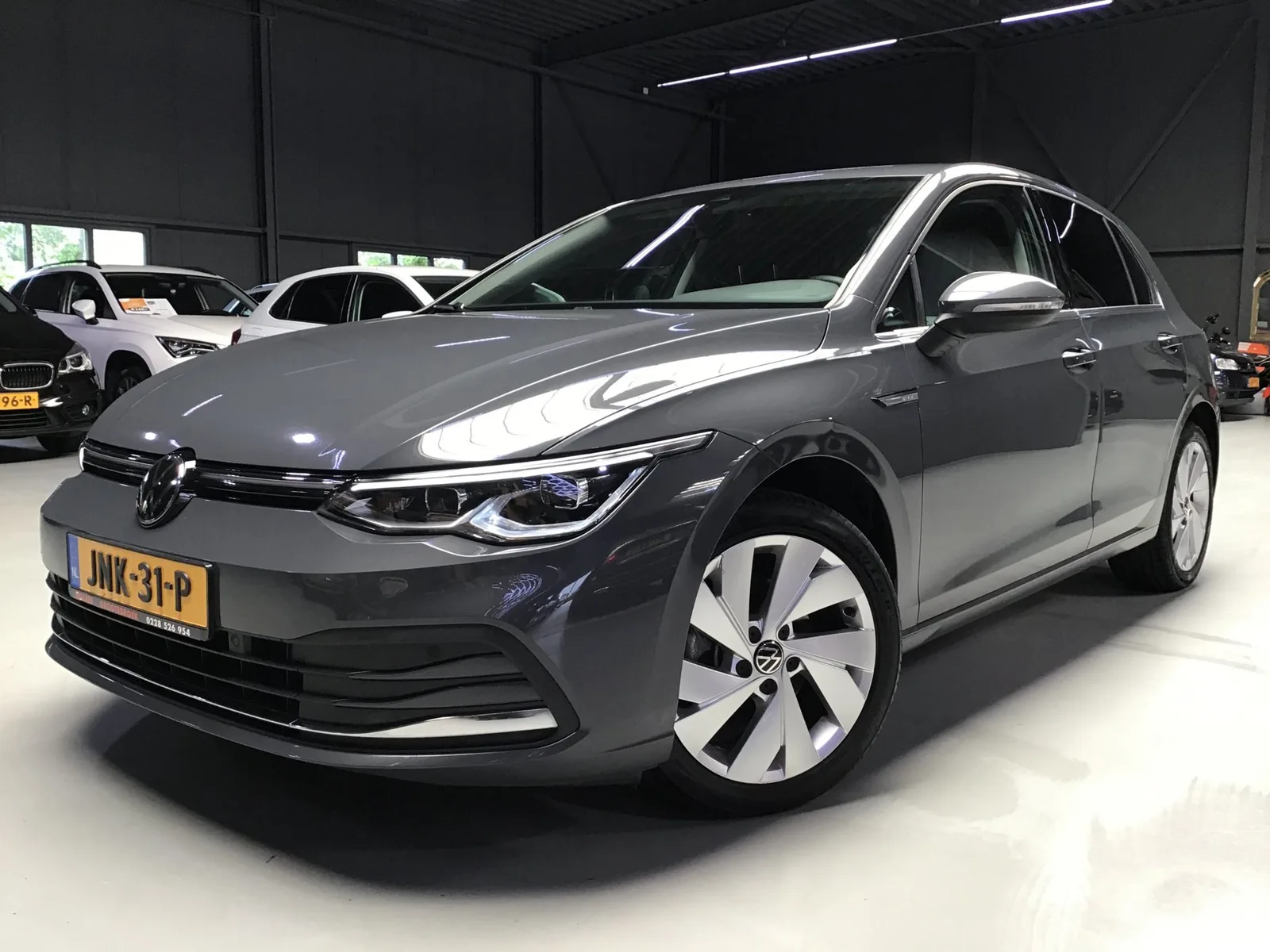 Volkswagen Golf (2021) — foto 1