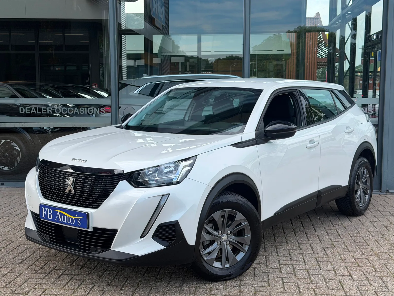 Peugeot 2008 (2022) — foto 1