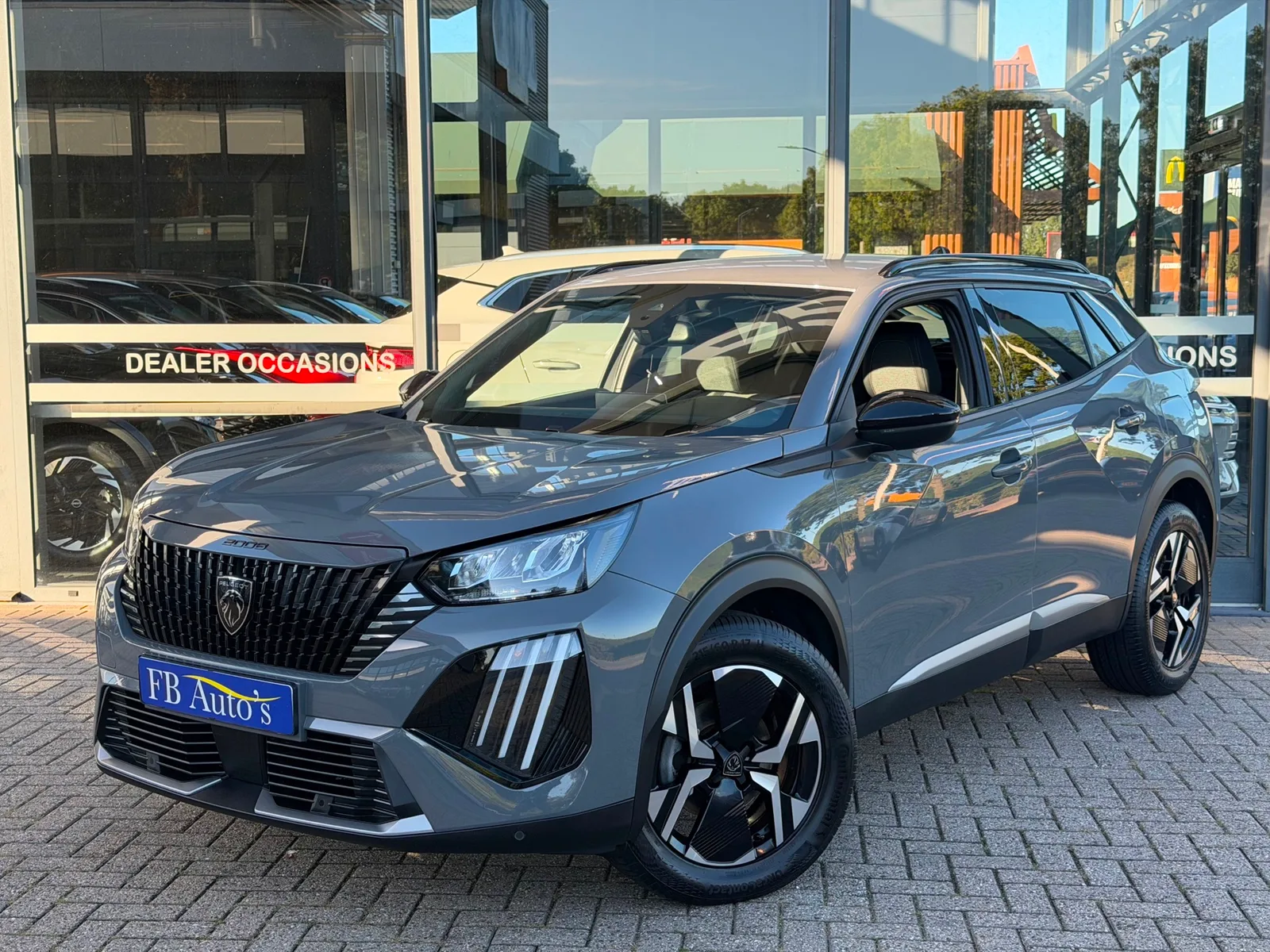 Peugeot 2008 (2024) — foto 1