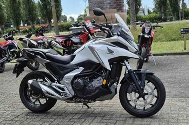 Honda NC750X (2022)