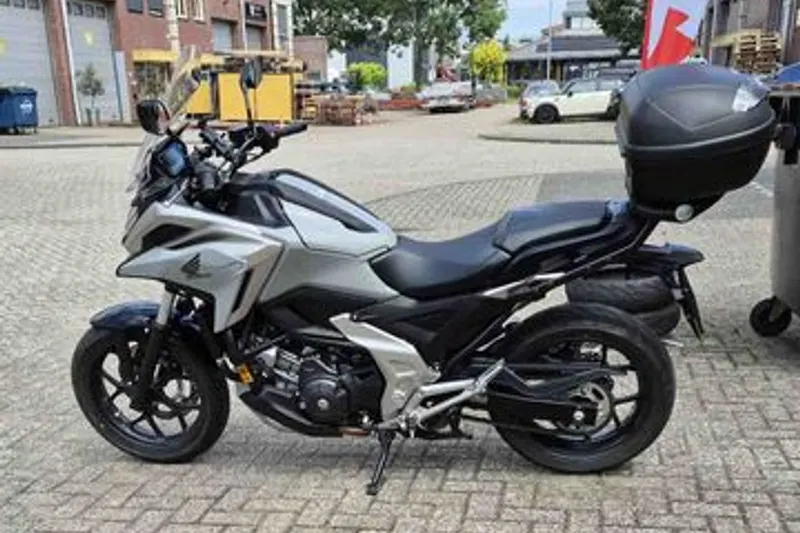 Honda NC750X (2024)