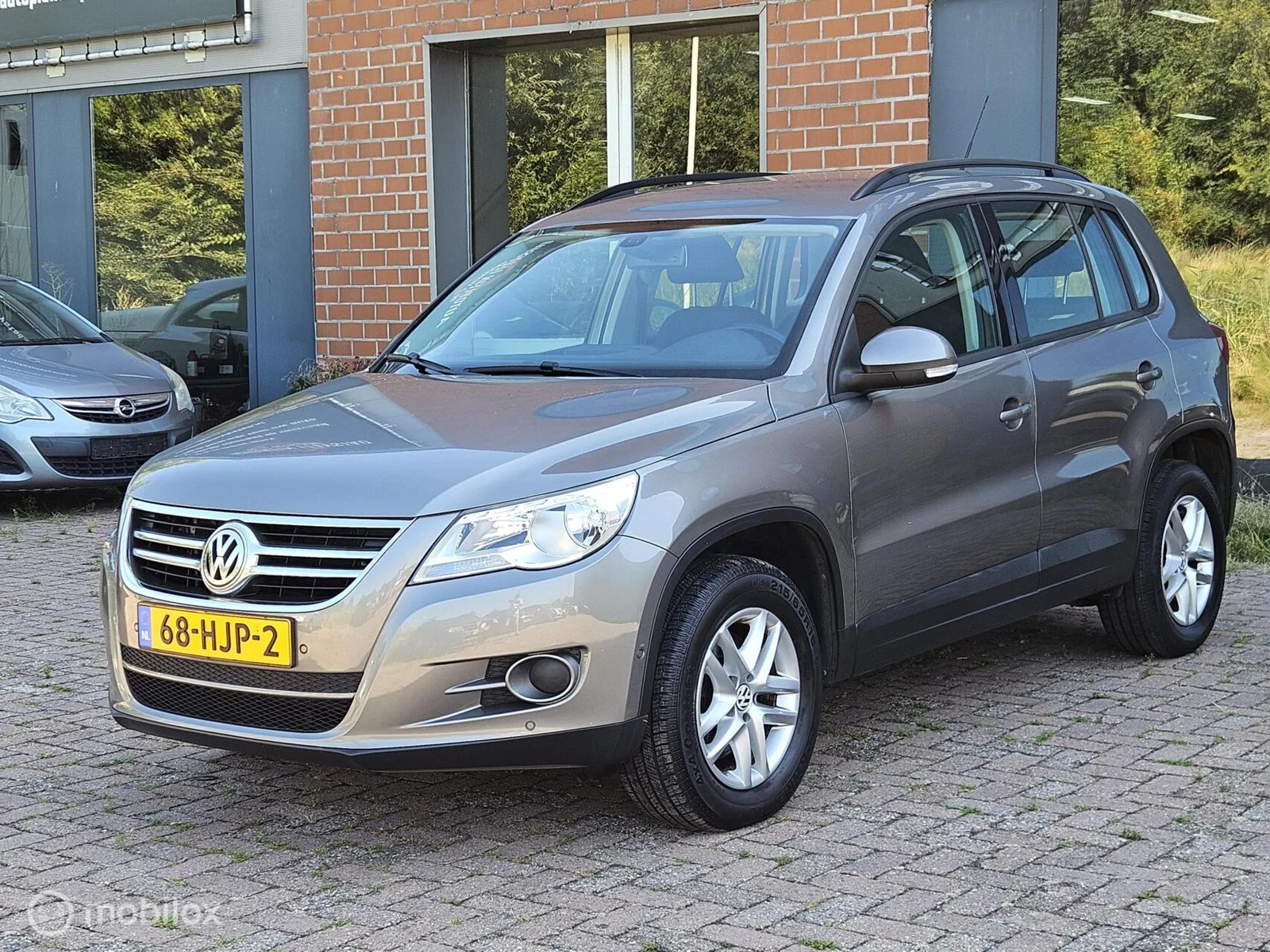 Volkswagen Tiguan (2009) — foto 1