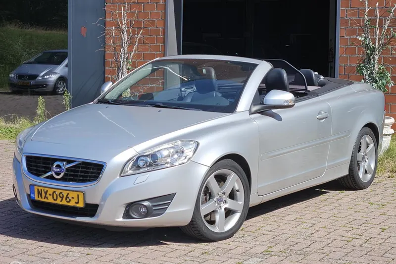 Volvo C70 (2010)