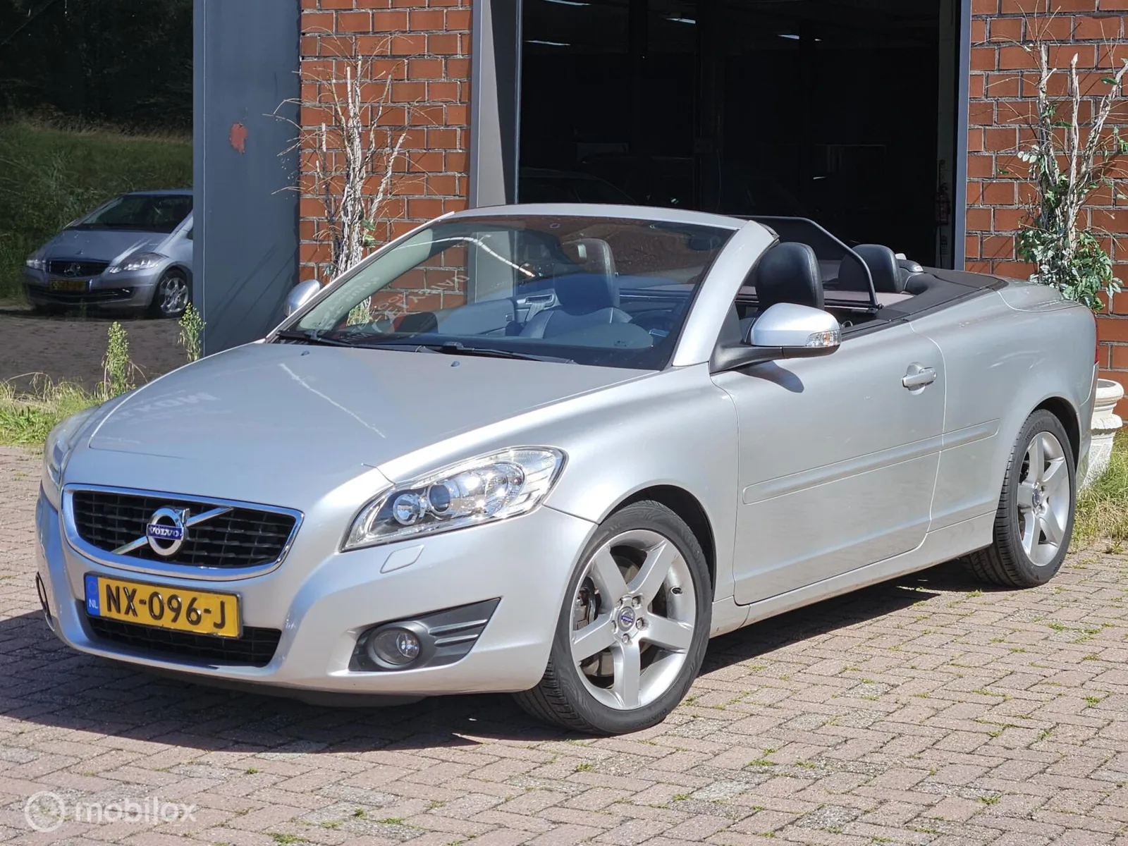 Volvo C70 (2010) — foto 1