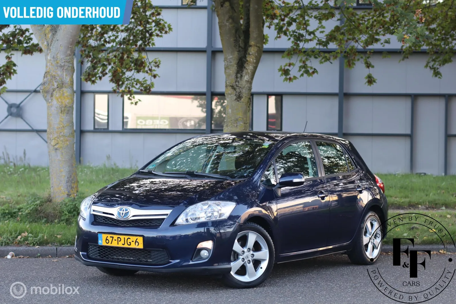 Toyota Auris (2011) — foto 1